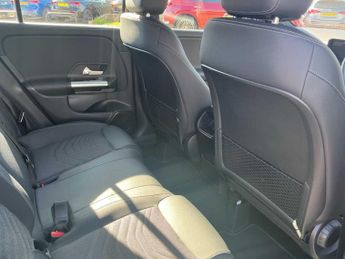 MERCEDES-BENZ GLA Gla 200 Sport Executive 5Dr Auto