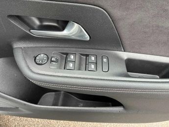 VAUXHALL MOKKA 100Kw Ultimate 50Kwh 5Dr Auto