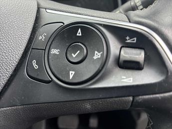 VAUXHALL GRANDLAND X 1.5 Turbo D Sri Nav 5Dr Auto