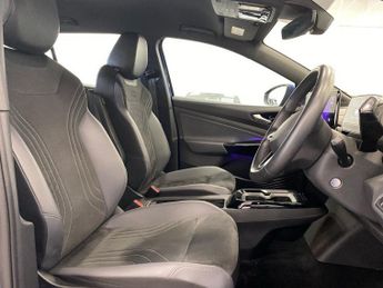 VOLKSWAGEN ID.4 Pure 52Kwh Life Suv 5Dr Electric Auto (148 Ps)
