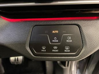 VOLKSWAGEN ID.4 Pure 52Kwh Life Suv 5Dr Electric Auto (148 Ps)