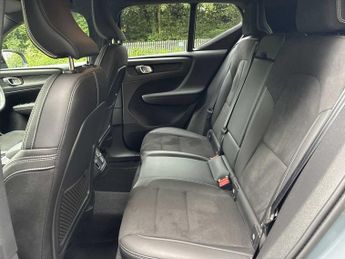VOLVO XC40 1.5 T3 [163] R Design 5Dr Geartronic