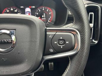 VOLVO XC40 1.5 T3 [163] R Design 5Dr Geartronic