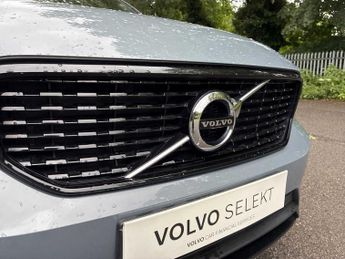 VOLVO XC40 1.5 T3 [163] R Design 5Dr Geartronic