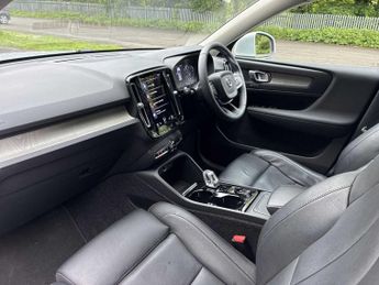 VOLVO XC40 2.0 B4P Inscription Pro 5Dr Auto