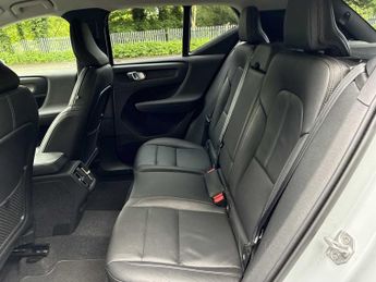 VOLVO XC40 2.0 B4P Inscription Pro 5Dr Auto