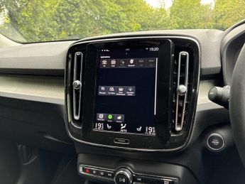 VOLVO XC40 2.0 B4P Inscription Pro 5Dr Auto