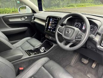 VOLVO XC40 2.0 B4P Inscription Pro 5Dr Auto