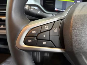 DACIA DUSTER 1.6 Hybrid Extreme Suv 5Dr Petrol Hybrid Auto Euro 6 (S/S) (140 