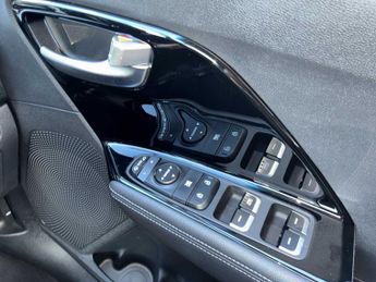 KIA NIRO 1.6 Gdi Hybrid 2 5Dr Dct