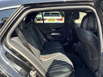 MERCEDES-BENZ E CLASS E200 Amg Line 5Dr 9G-Tronic