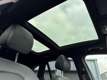 MERCEDES-BENZ GLC Glc 220D 4Matic Amg Line Prem Plus 5Dr 9G-Tronic