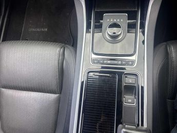 JAGUAR XE 2.0 [250] Portfolio 4Dr Auto Awd