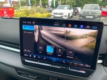 VOLKSWAGEN T-ROC 1.5 Etsi Mhev R-Line Suv 5Dr Petrol Hybrid Dsg Euro 6 (S/S) (150