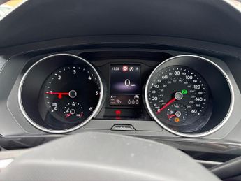 VOLKSWAGEN TIGUAN 2.0 Tdi Life Suv 5Dr Diesel Dsg Euro 6 (S/S) (150 Ps)