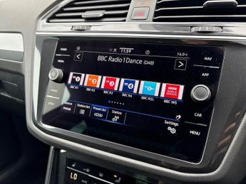 VOLKSWAGEN TIGUAN 2.0 Tdi Life Suv 5Dr Diesel Dsg Euro 6 (S/S) (150 Ps)