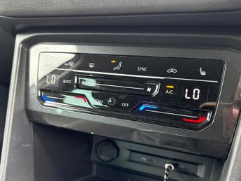VOLKSWAGEN TIGUAN 2.0 Tdi Life Suv 5Dr Diesel Dsg Euro 6 (S/S) (150 Ps)