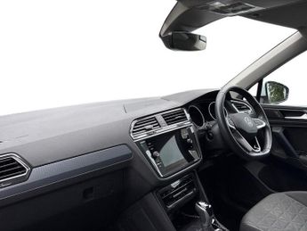 VOLKSWAGEN TIGUAN 2.0 Tdi Life Suv 5Dr Diesel Dsg Euro 6 (S/S) (150 Ps)