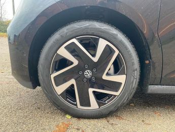 VOLKSWAGEN ID. BUZZ Pro 79Kwh Style Mpv 5Dr Electric Auto (Swb, 5Seat) (286 Ps)