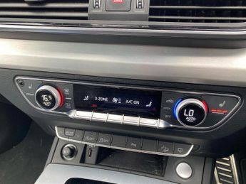 AUDI Q5 2.0 Tdi 40 S Line Suv 5Dr Diesel S Tronic Quattro Euro 6 (S/S) (