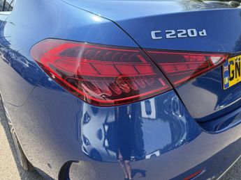 MERCEDES-BENZ C CLASS C220D Amg Line Premium 4Dr 9G-Tronic