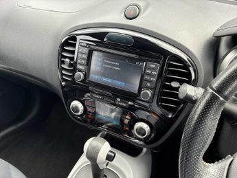 NISSAN JUKE 1.6 N-Connecta 5Dr Xtronic