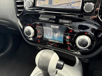 NISSAN JUKE 1.6 N-Connecta 5Dr Xtronic