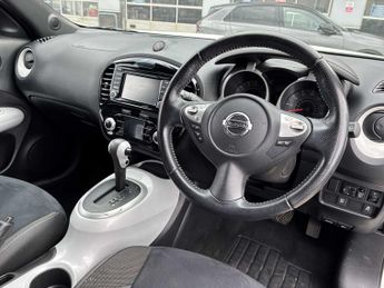 NISSAN JUKE 1.6 N-Connecta 5Dr Xtronic