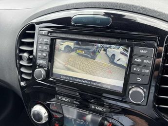 NISSAN JUKE 1.6 N-Connecta 5Dr Xtronic