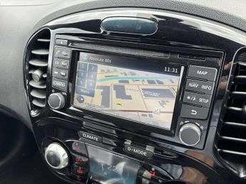 NISSAN JUKE 1.6 N-Connecta 5Dr Xtronic