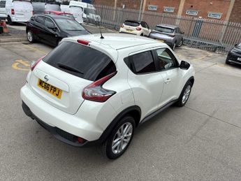 NISSAN JUKE 1.6 N-Connecta 5Dr Xtronic