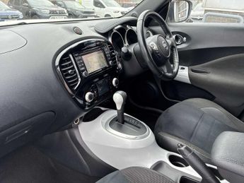 NISSAN JUKE 1.6 N-Connecta 5Dr Xtronic