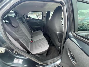 TOYOTA AYGO 1.0 Vvt-I X-Trend Funroof 5Dr Petrol X-Shift Euro 6 (71 Ps)
