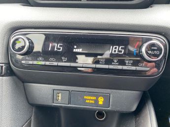 TOYOTA YARIS 1.5 Vvt-H Gr Sport Hatchback 5Dr Petrol Hybrid E-Cvt Euro 6 (S/S