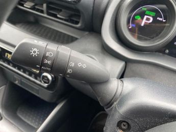 TOYOTA YARIS 1.5 Vvt-H Gr Sport Hatchback 5Dr Petrol Hybrid E-Cvt Euro 6 (S/S