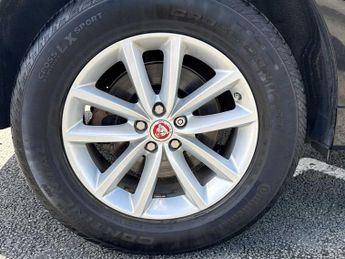 JAGUAR F-PACE 2.0D R-Sport 5Dr Auto Awd