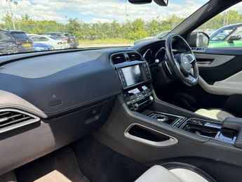 JAGUAR F-PACE 2.0D R-Sport 5Dr Auto Awd