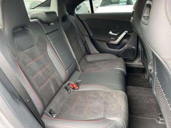 MERCEDES-BENZ CLA Cla 200 Amg Line Executive 4Dr Tip Auto