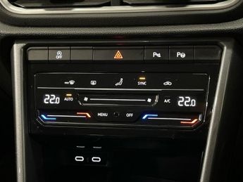 VOLKSWAGEN T-ROC 1.5 Tsi Style Suv 5Dr Petrol Dsg Euro 6 (S/S) (150 Ps)