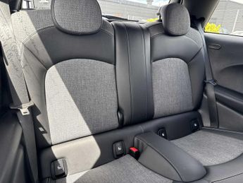 MINI HATCHBACK 135Kw Cooper S Level 2 33Kwh 3Dr Auto