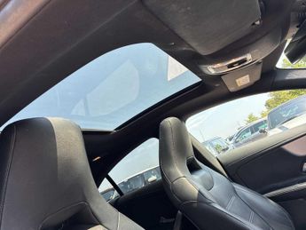 MERCEDES-BENZ CLA Cla 180 Amg Line Premium Plus 4Dr Tip Auto