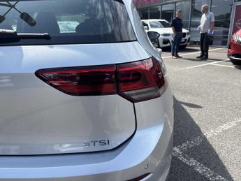 VOLKSWAGEN GOLF 1.5 Etsi 150 Style 5Dr Dsg