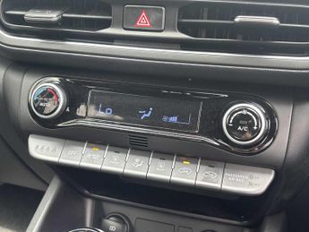HYUNDAI KONA 1.6 Gdi Hybrid Premium 5Dr Dct