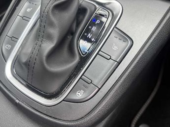 HYUNDAI KONA 1.6 Gdi Hybrid Premium 5Dr Dct