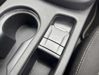 HYUNDAI KONA 1.6 Gdi Hybrid Premium 5Dr Dct