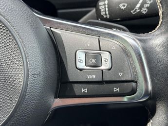 VOLKSWAGEN TIGUAN 2.0 Tdi R-Line Tech Suv 5Dr Diesel Dsg Euro 6 (S/S) (150 Ps)