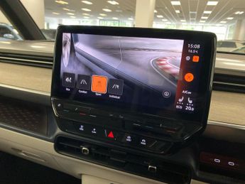 VOLKSWAGEN ID. BUZZ Pro 77Kwh Style Mpv 5Dr Electric Auto (204 Ps)