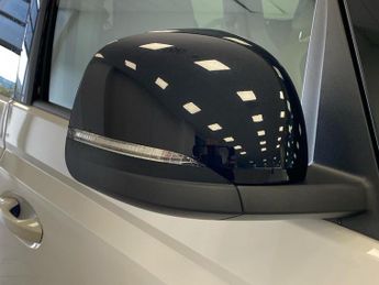 VOLKSWAGEN ID. BUZZ Pro 77Kwh Style Mpv 5Dr Electric Auto (204 Ps)