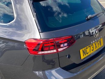 VOLKSWAGEN PASSAT 2.0 Tdi Evo R-Line Estate 5Dr Diesel Dsg Euro 6 (S/S) (150 Ps)