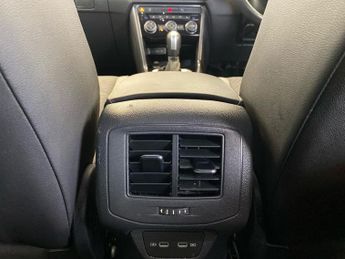 VOLKSWAGEN T-ROC 1.5 Tsi Gpf Evo R-Line Suv 5Dr Petrol Dsg Euro 6 (S/S) (150 Ps)